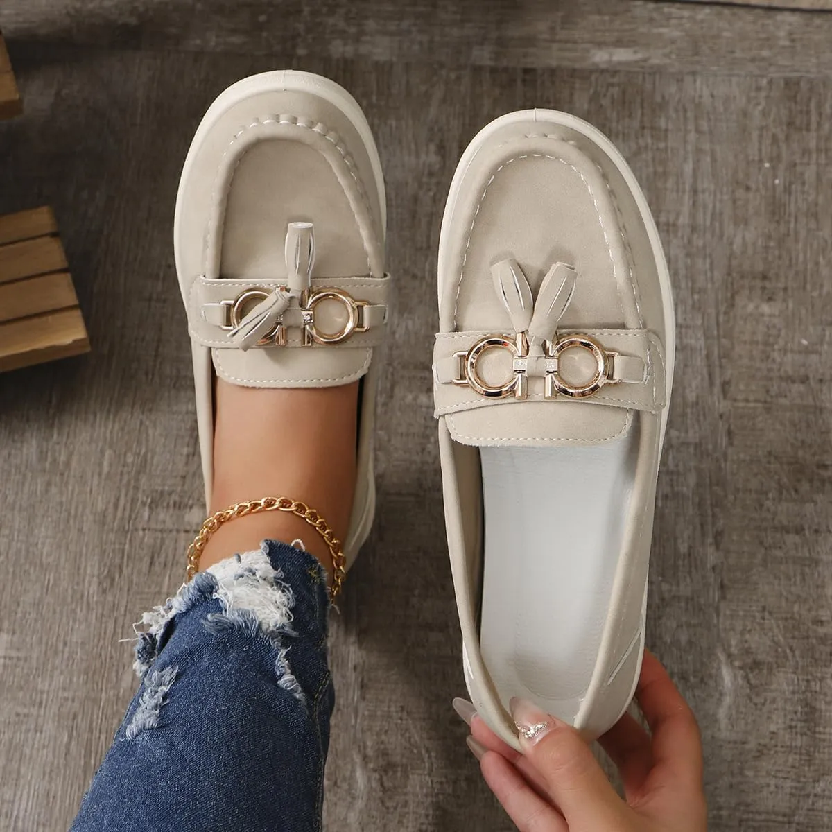 Geerta Women's Moccasins Cute Fashion Chain Decorated Round Toe Low Top Shoes Orthopedic Sandals, Casual Comfortable Lightweight Slip on Shoes, Female Solid All-Match Loafers Beach Travel, Daily Wear
