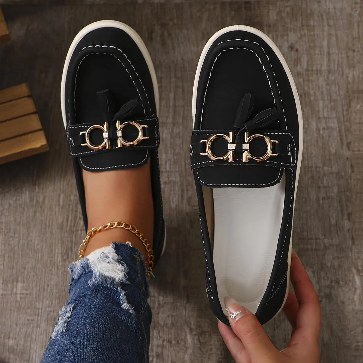 Geerta Women's Moccasins Cute Fashion Chain Decorated Round Toe Low Top Shoes Orthopedic Sandals, Casual Comfortable Lightweight Slip on Shoes, Female Solid All-Match Loafers Beach Travel, Daily Wear