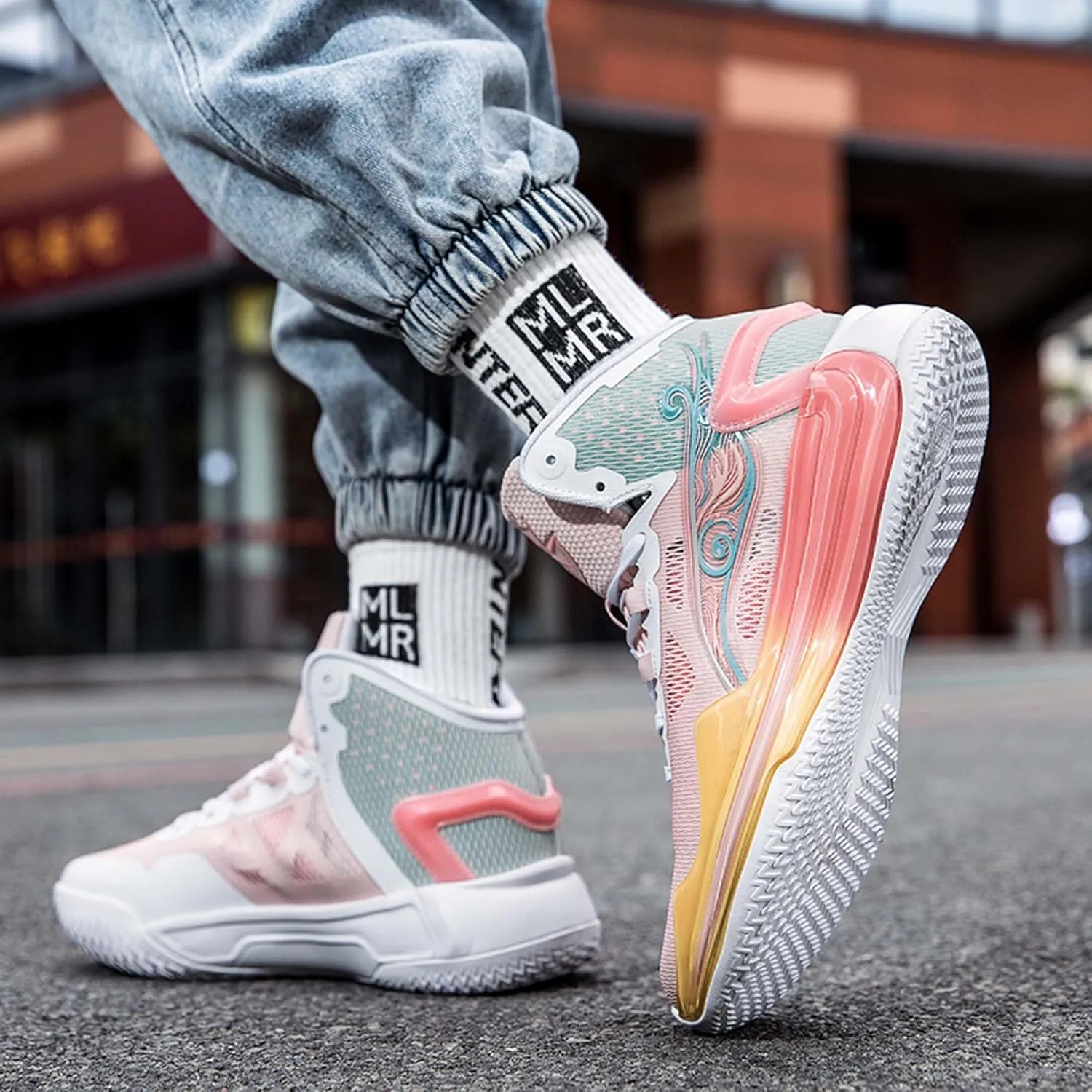 Men and Women Comfortable and Breathable Basketball Sneakers mid Top Lace Up Non Slip Running Shoes Lightweight Carrying Casual Sneakers Durable Fitness Training Shoes