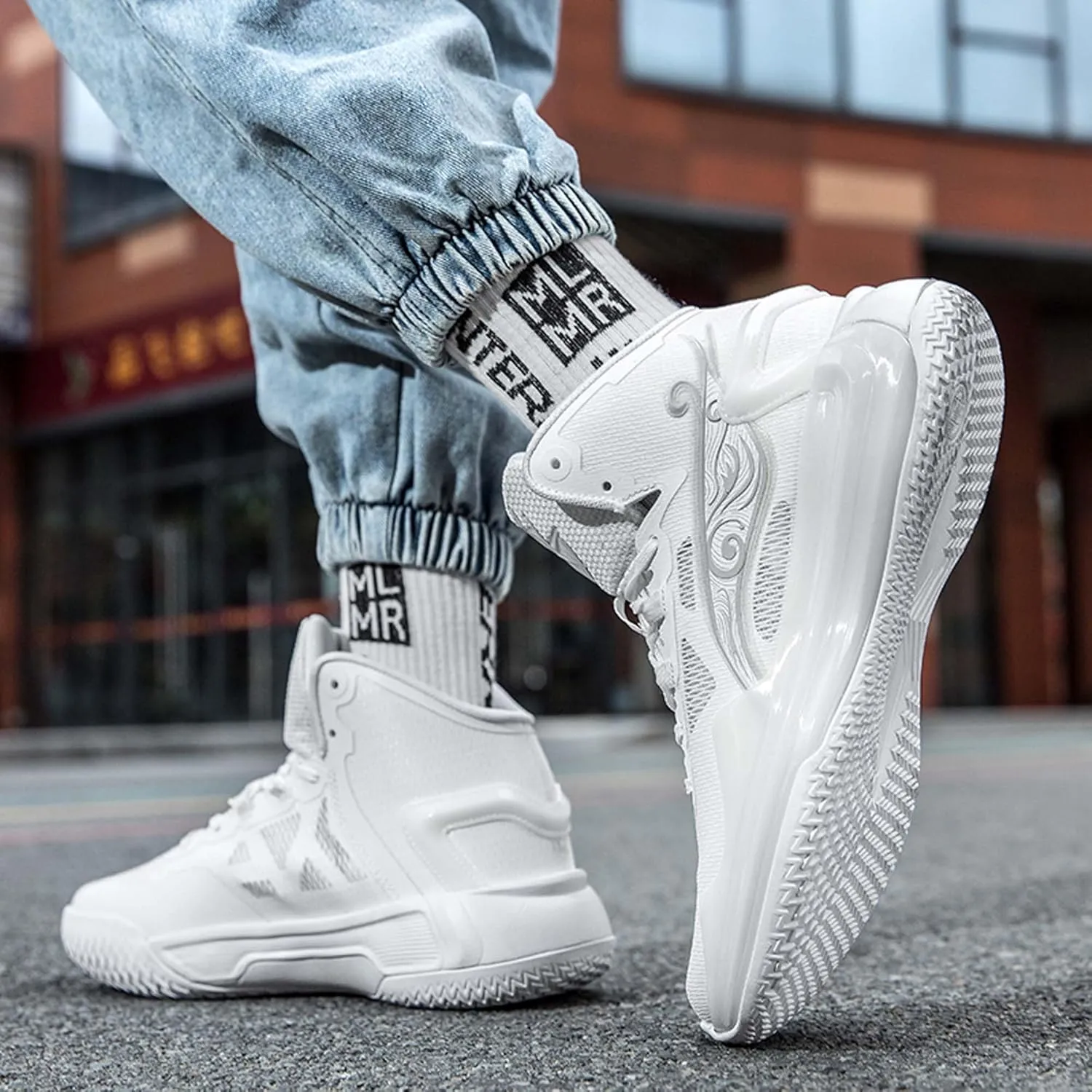 Men and Women Comfortable and Breathable Basketball Sneakers mid Top Lace Up Non Slip Running Shoes Lightweight Carrying Casual Sneakers Durable Fitness Training Shoes