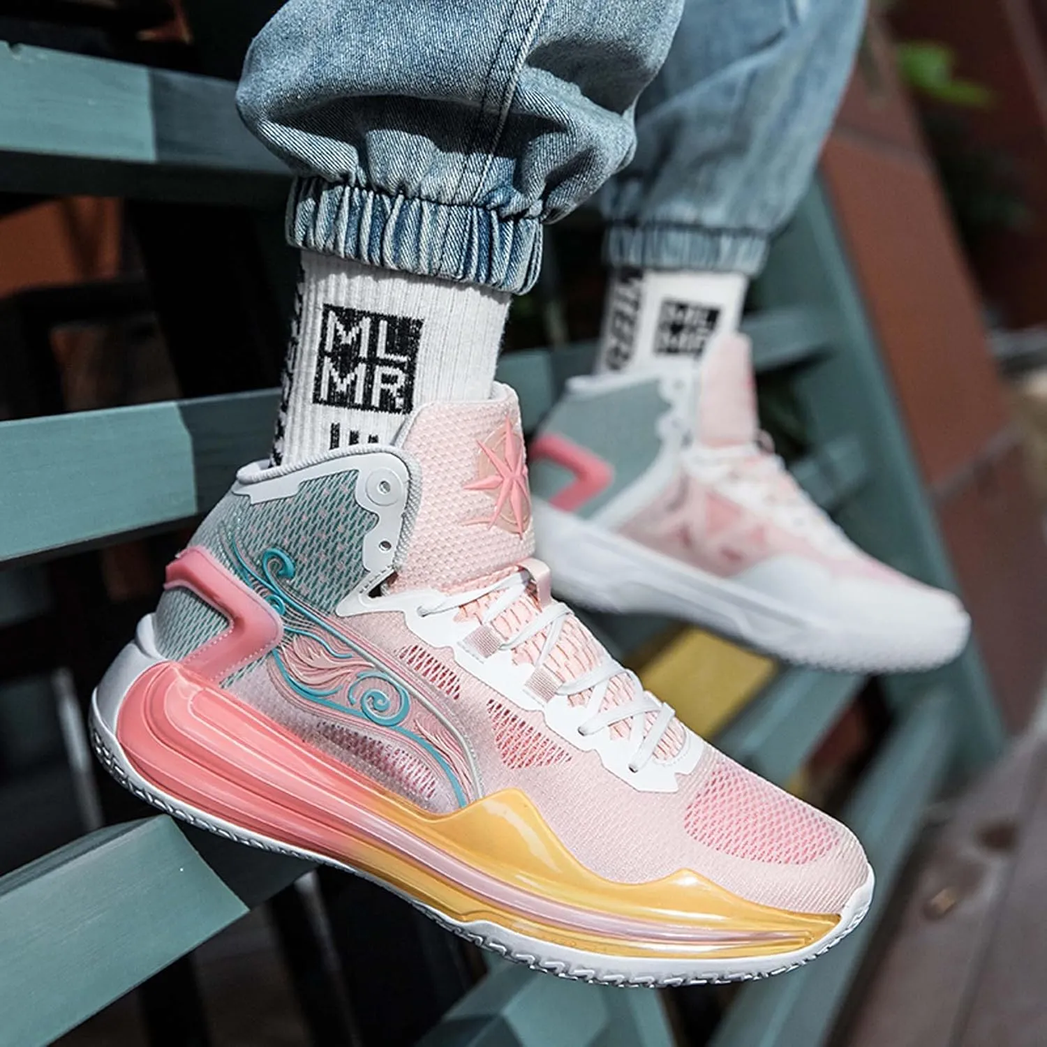 Men and Women Comfortable and Breathable Basketball Sneakers mid Top Lace Up Non Slip Running Shoes Lightweight Carrying Casual Sneakers Durable Fitness Training Shoes