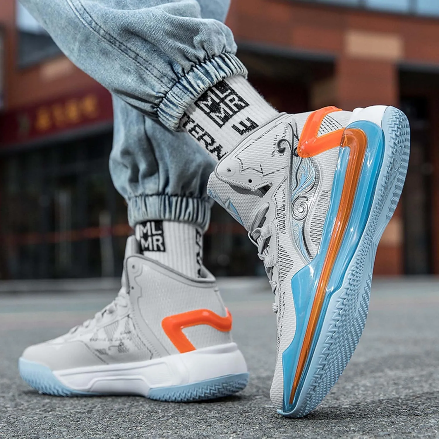 Men and Women Comfortable and Breathable Basketball Sneakers mid Top Lace Up Non Slip Running Shoes Lightweight Carrying Casual Sneakers Durable Fitness Training Shoes
