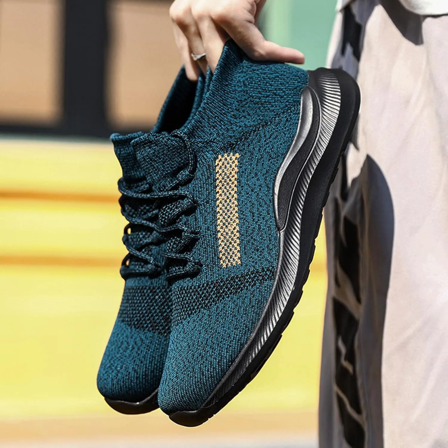 Men's Breathable Sock Shoes Fashion Fly Woven Mesh Sports Shoes Lightweight Workout Shoe Athletic Gym Sneakers