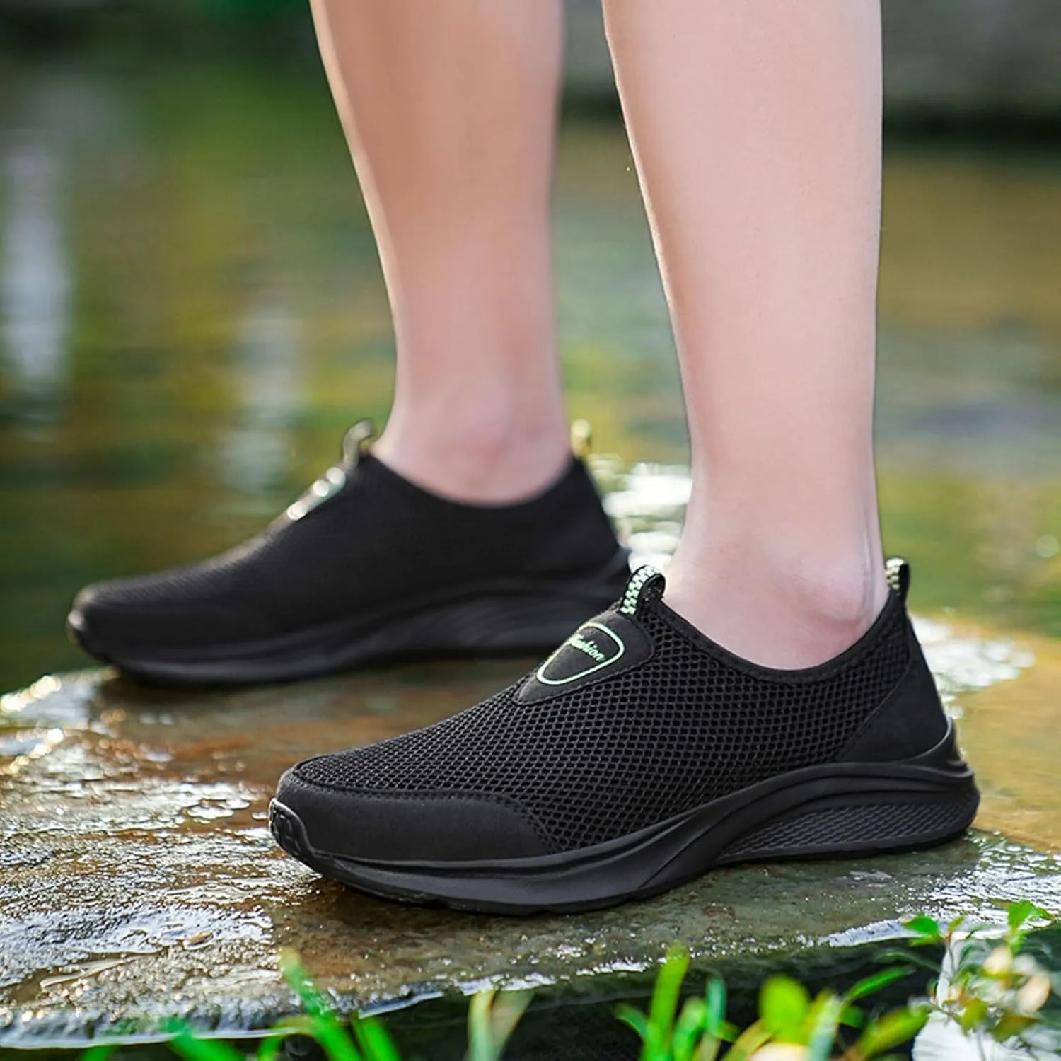 Men's Hollow Mesh Sports Shoes Fashionable Breathable Walking Shoes Comfortable Barefoot Minimalist Shoe