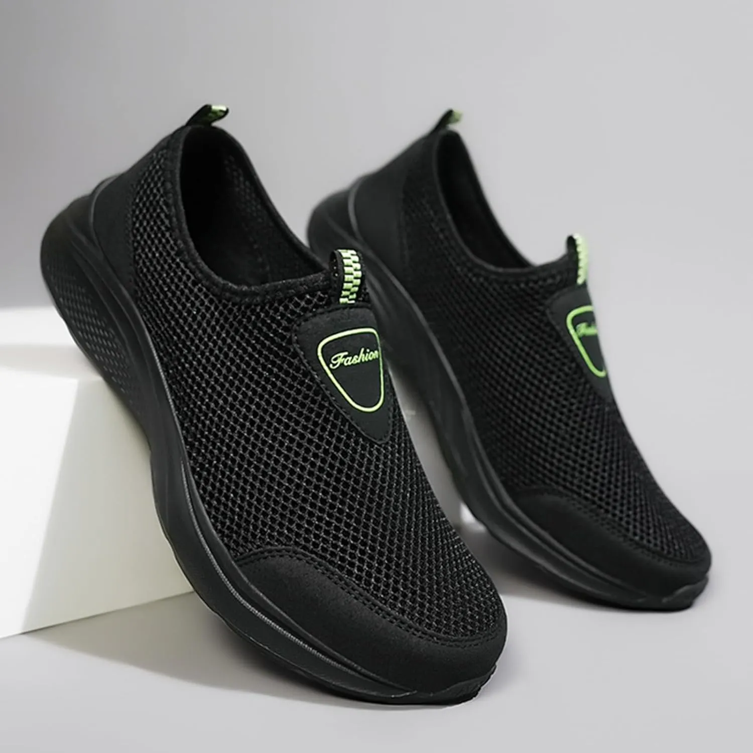 Men's Hollow Mesh Sports Shoes Fashionable Breathable Walking Shoes Comfortable Barefoot Minimalist Shoe