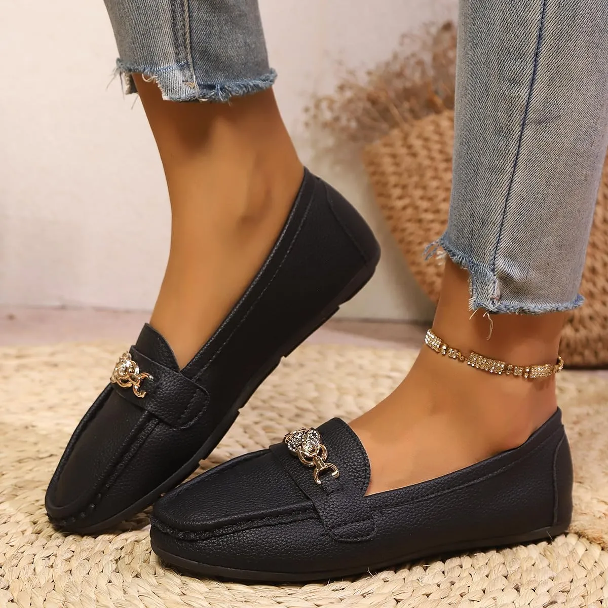Women's Moccasins Cute Fashion Chain Decorated Low Top Round Toe Shoes Orthopedic Sandals, Cute Casual Comfy Lightweight Slip on Shoes, Female Solid All-Match Loafers for Birthday Gifts for Mum